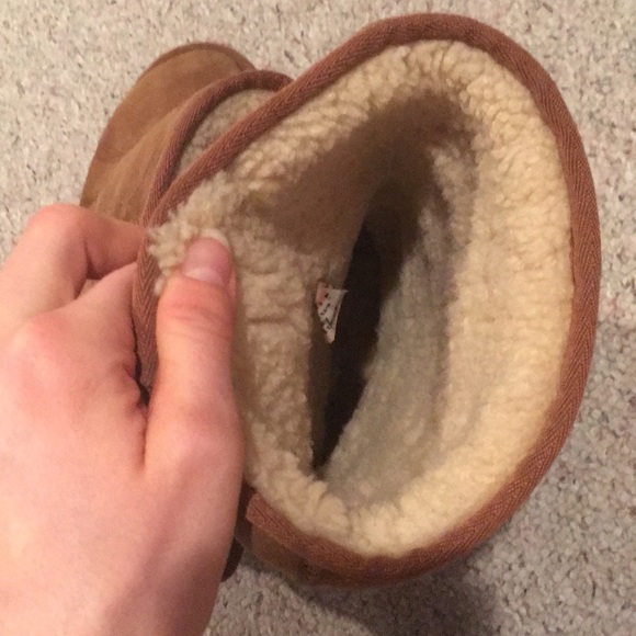 Used uggs - Picture 4 of 5